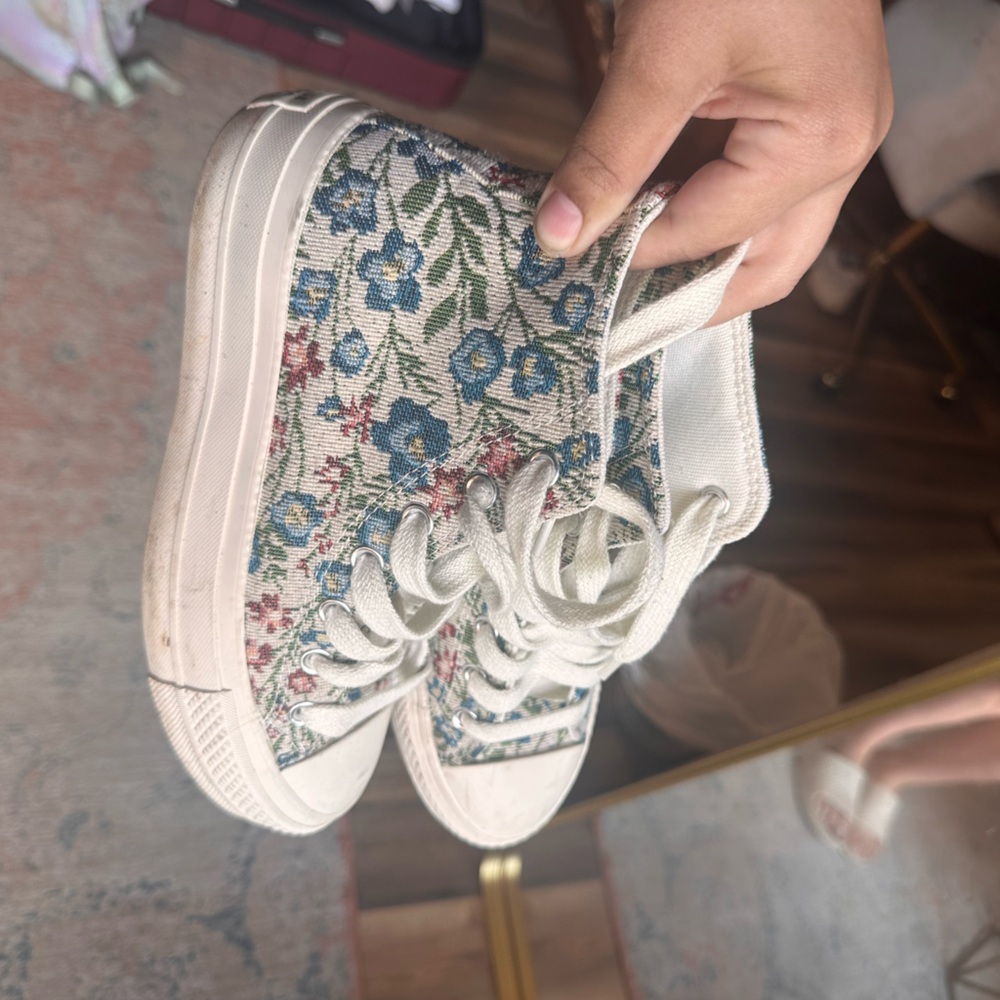 Converse All Star Floral High-Top in Blue, Red & Green